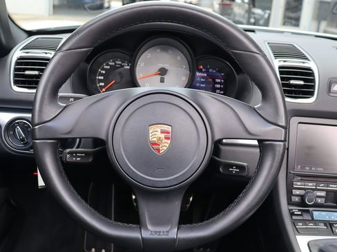 Used 2016 Porsche Boxster S image 17