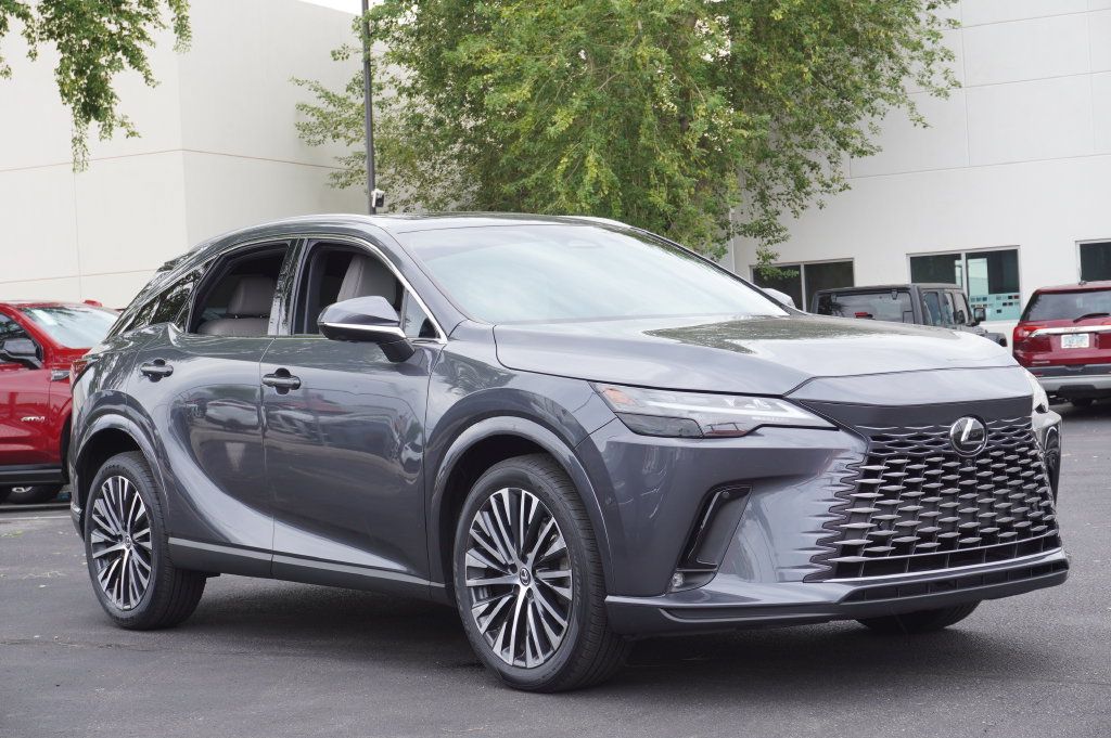 Used 2024 Lexus RX 350 Premium Plus w/ Convenience Package FWD image 4