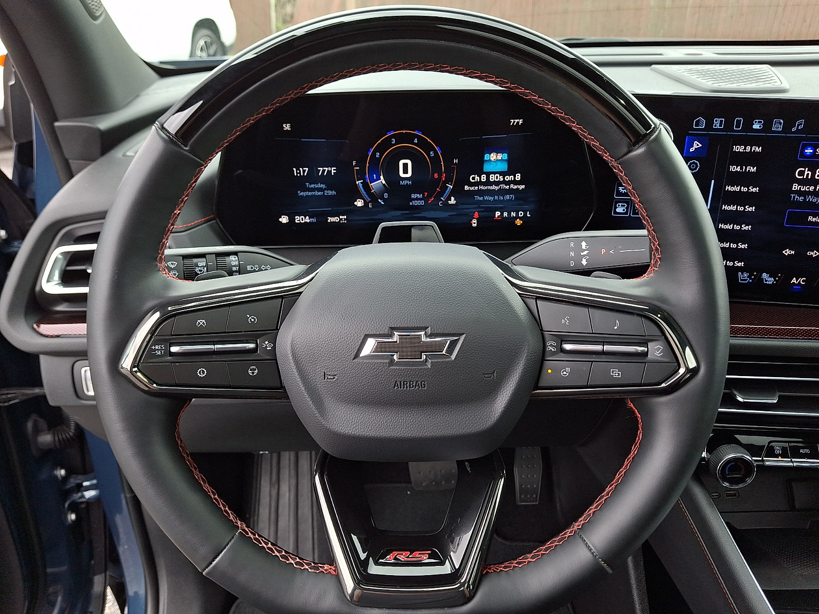 Certified 2025 Chevrolet Traverse RS AWD/4WD image 22