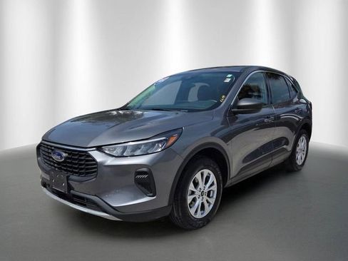 Used 2024 Ford Escape Active AWD/4WD image 2