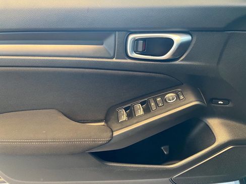 Used 2025 Honda Civic LX image 10