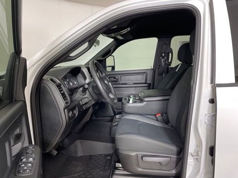 New 2024 RAM 3500 Tradesman w/ Chrome Appearance Group image 3