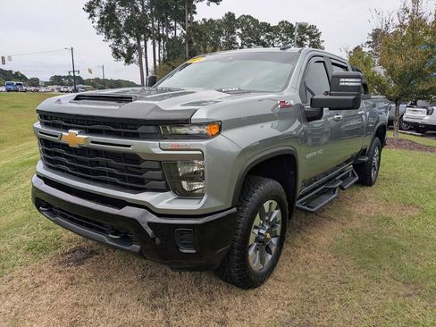 Certified 2024 Chevrolet Silverado 2500 Custom w/ Custom Value Package image 8