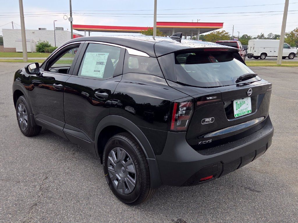 New 2027 Nissan Kicks S FWD image 10