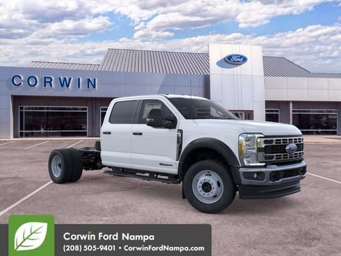 New 2026 Ford F550 4x4 Crew Cab image 3