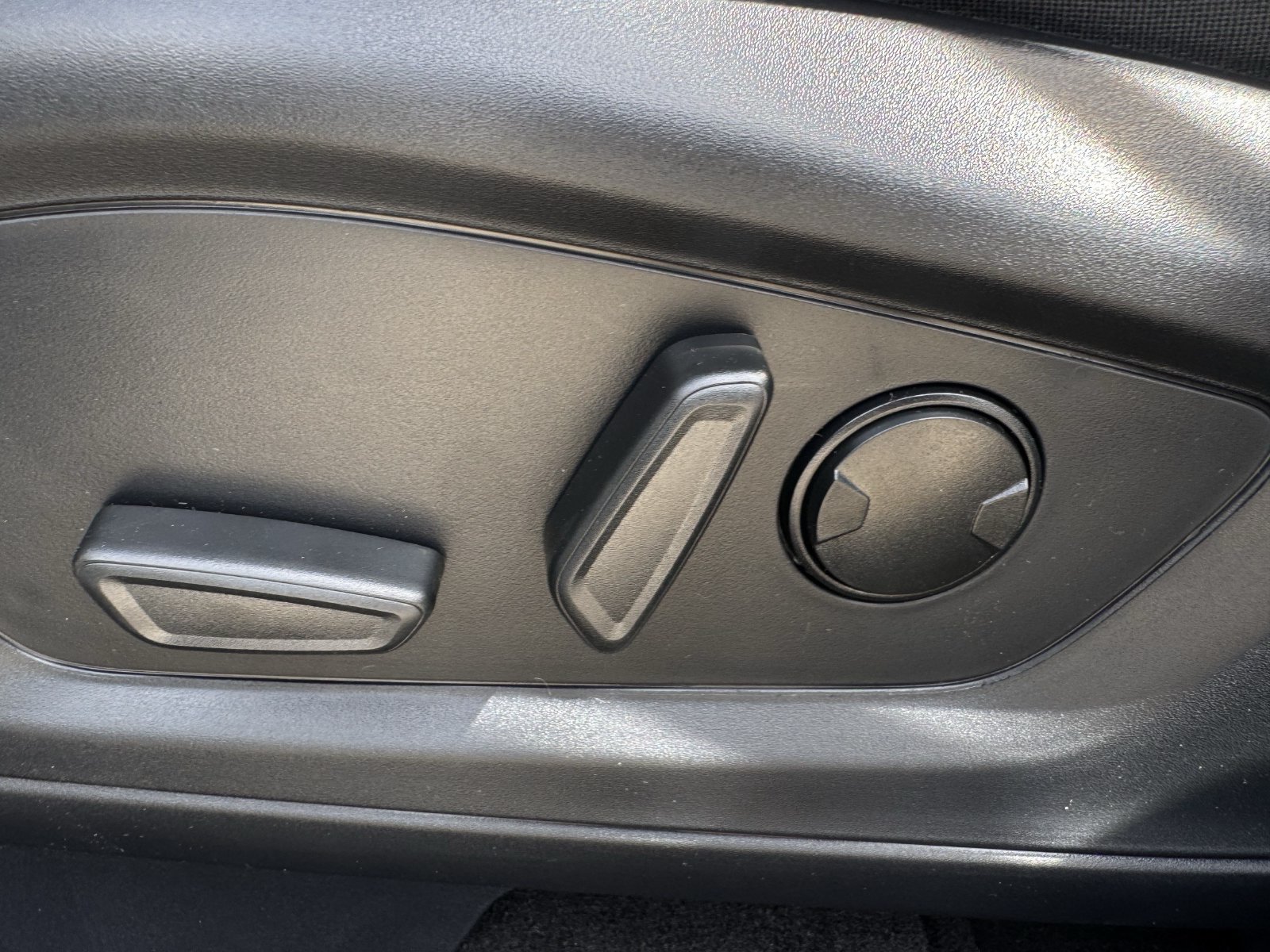 New 2027 Ford Explorer Active RWD image 22