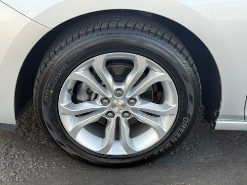 Used 2019 Chevrolet Cruze LT w/ Convenience Package image 10