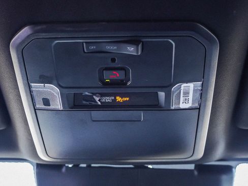 Used 2024 Toyota Tacoma TRD Off-Road image 29