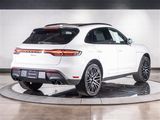 Certified 2025 Porsche Macan image 5