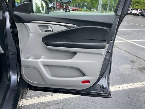 Certified 2018 Honda Pilot EX image 29