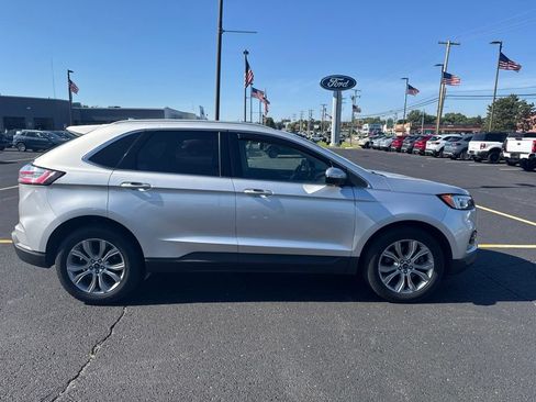 Used 2019 Ford Edge Titanium AWD/4WD image 4