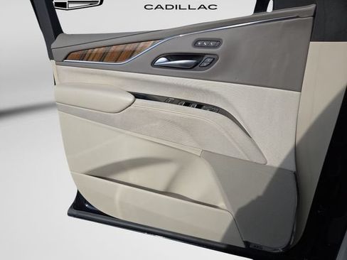 Used 2023 Cadillac Escalade ESV Sport Platinum w/ LPO, Floor Liner Package AWD/4WD image 16