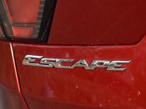 Used 2017 Ford Escape Titanium AWD/4WD image 13