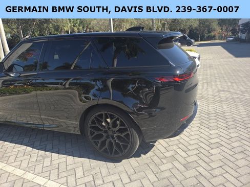 Used 2023 Land Rover Range Rover Sport SE Dynamic image 11