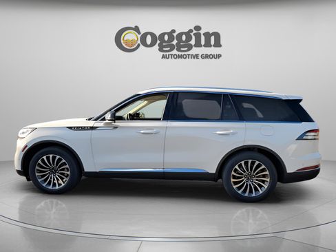 Used 2022 Lincoln Aviator Reserve w/ Equipment Group 201A image 6