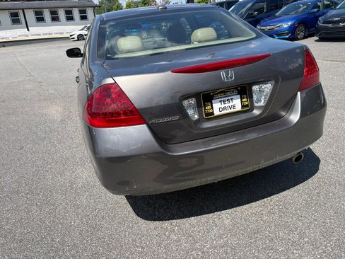 Used 2006 Honda Accord EX image 10