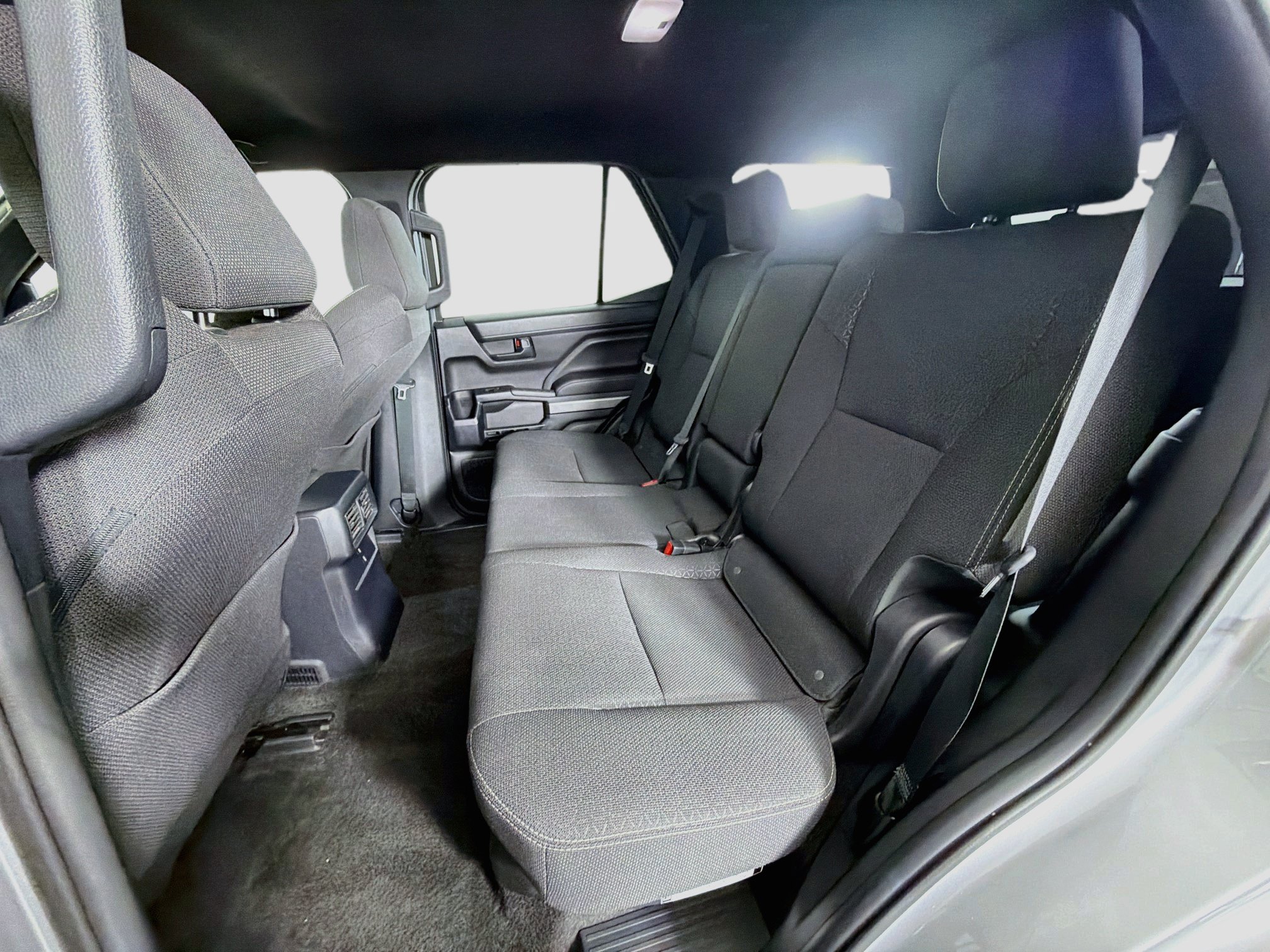 Used 2025 Toyota 4Runner SR5 AWD/4WD image 27