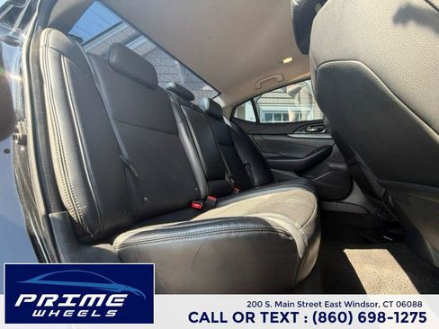 Used 2017 Nissan Maxima 3.5 SV image 14