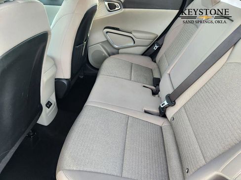 Used 2023 Kia Soul EX image 30