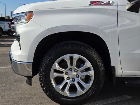 Certified 2022 Chevrolet Silverado 1500 LTZ w/ LTZ Premium Package AWD/4WD image 9