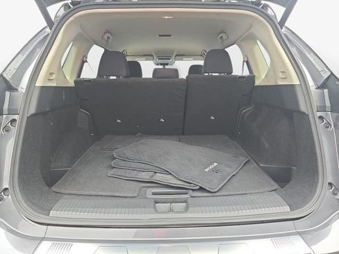 Used 2026 Nissan Rogue SV FWD image 30