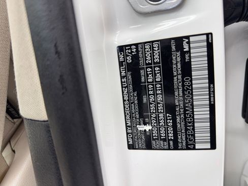 Used 2021 Mercedes-Benz GLE 350 4MATIC w/ Premium Package image 53