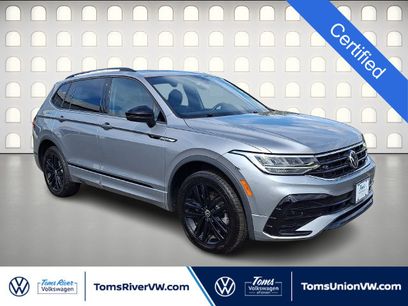 Used 2022 Volkswagen Tiguan SE R-Line