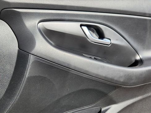 Used 2018 Hyundai Elantra GT Sport image 19