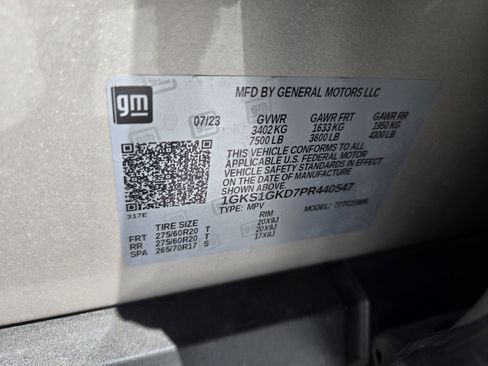 Used 2023 GMC Yukon XL SLT w/ SLT Luxury Package RWD image 27