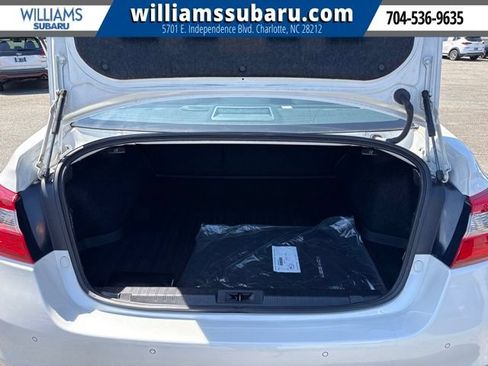 Used 2017 Subaru Legacy 2.5i Limited AWD/4WD image 21