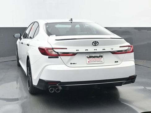 New 2026 Toyota Camry Hybrid image 18