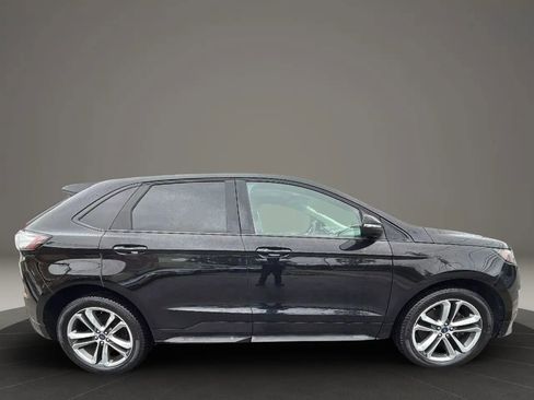 Used 2018 Ford Edge Sport w/ Ford Safe & Smart Package AWD/4WD image 4
