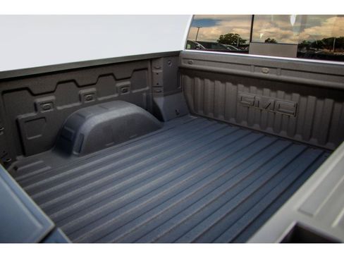 Used 2026 GMC Sierra 1500 Denali AWD/4WD image 6