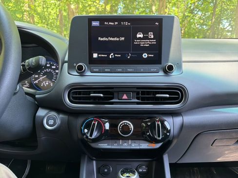 Certified 2023 Hyundai Kona SEL AWD/4WD image 24