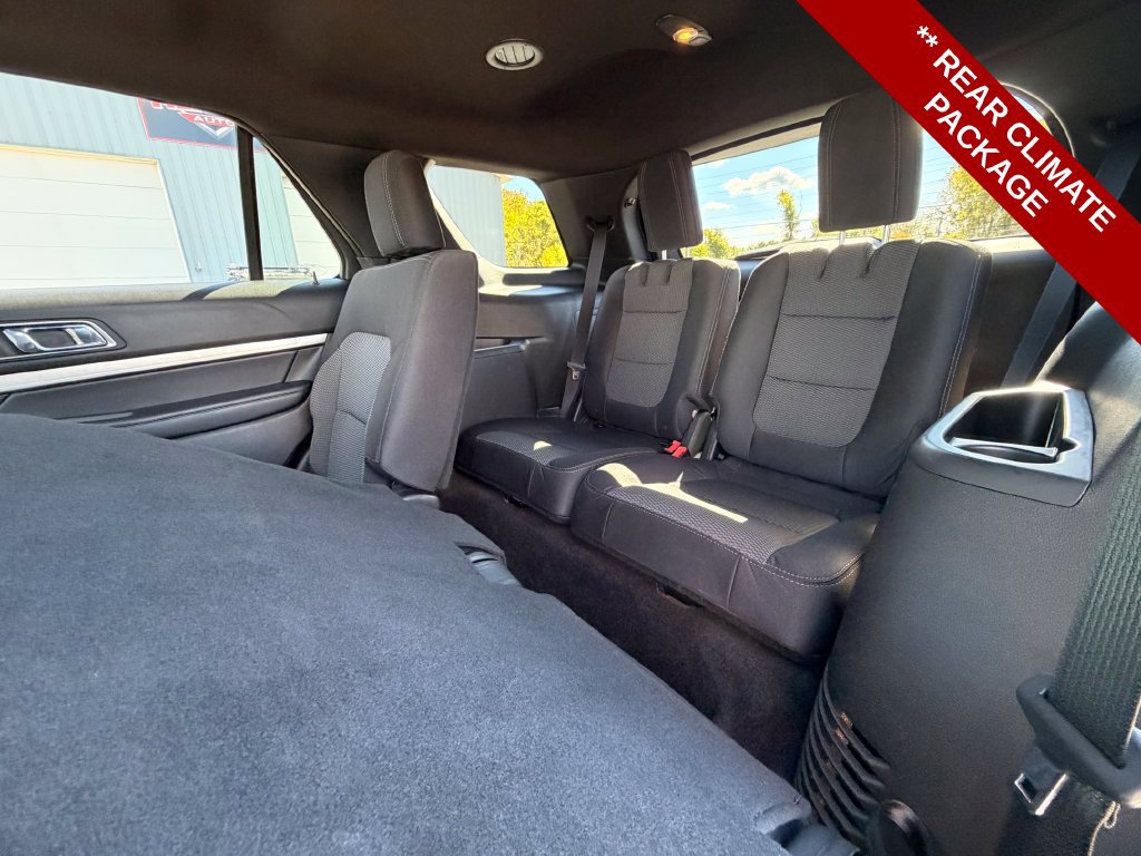 Used 2018 Ford Explorer XLT w/ Equipment Group 201A AWD/4WD image 16