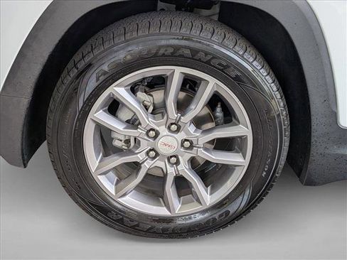 Used 2022 GMC Terrain SLT w/ Infotainment Package II FWD image 21