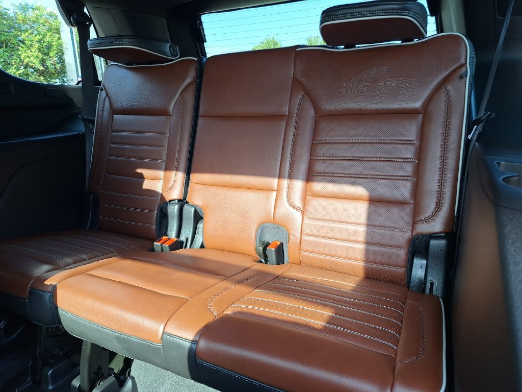 Used 2023 GMC Yukon Denali Ultimate AWD/4WD image 12