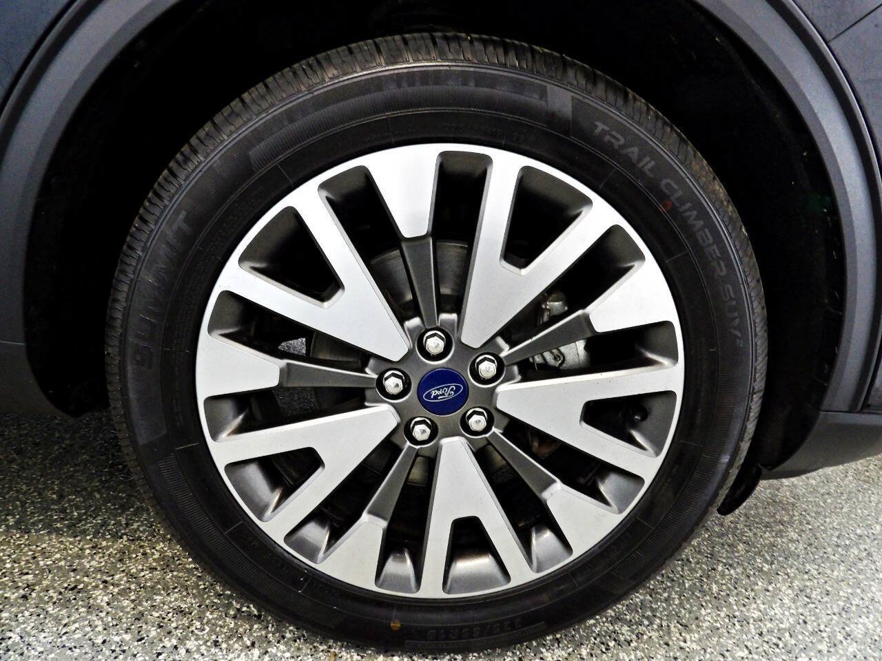 Used 2020 Ford Escape Titanium AWD/4WD image 23