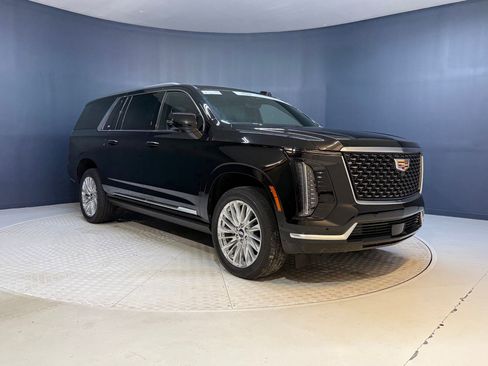 Certified 2025 Cadillac Escalade ESV Premium Luxury image 6