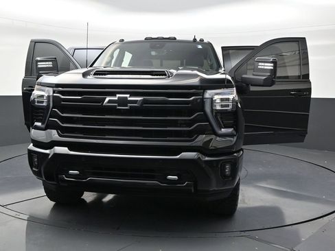 Used 2025 Chevrolet Silverado 2500 High Country w/ High Country Premium Package AWD/4WD image 34