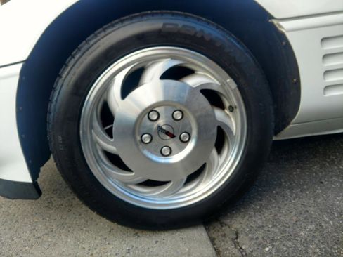 Used 1994 Chevrolet Corvette Convertible RWD image 34