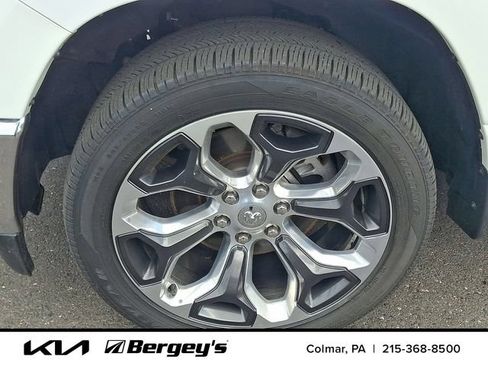 Used 2023 RAM 1500 Laramie AWD/4WD image 10