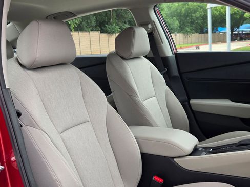 Certified 2025 Honda Accord SE image 29