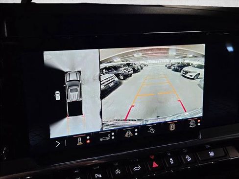 Used 2024 GMC Sierra 1500 SLT image 12