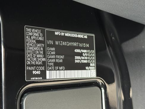 Used 2024 Mercedes-Benz Sprinter 2500 image 41