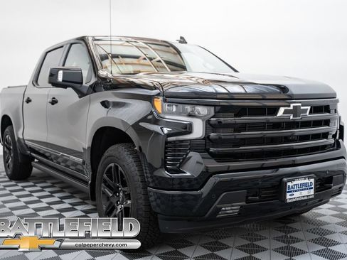 Used 2025 Chevrolet Silverado 1500 High Country w/ Midnight Edition AWD/4WD image 1