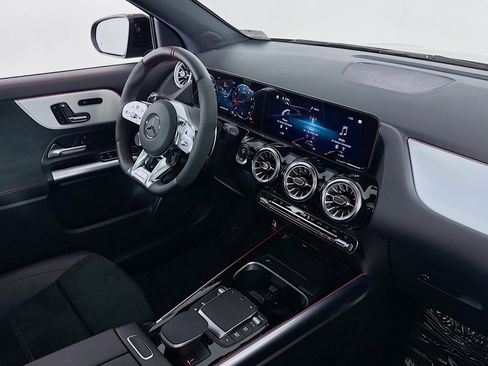 Certified 2023 Mercedes-Benz GLA 35 AMG 4MATIC image 17