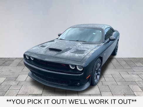 Used 2022 Dodge Challenger R/T Scat Pack RWD image 3