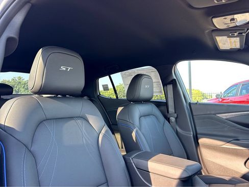 New 2026 Buick Envista Sport Touring w/ Convenience I Package FWD image 5