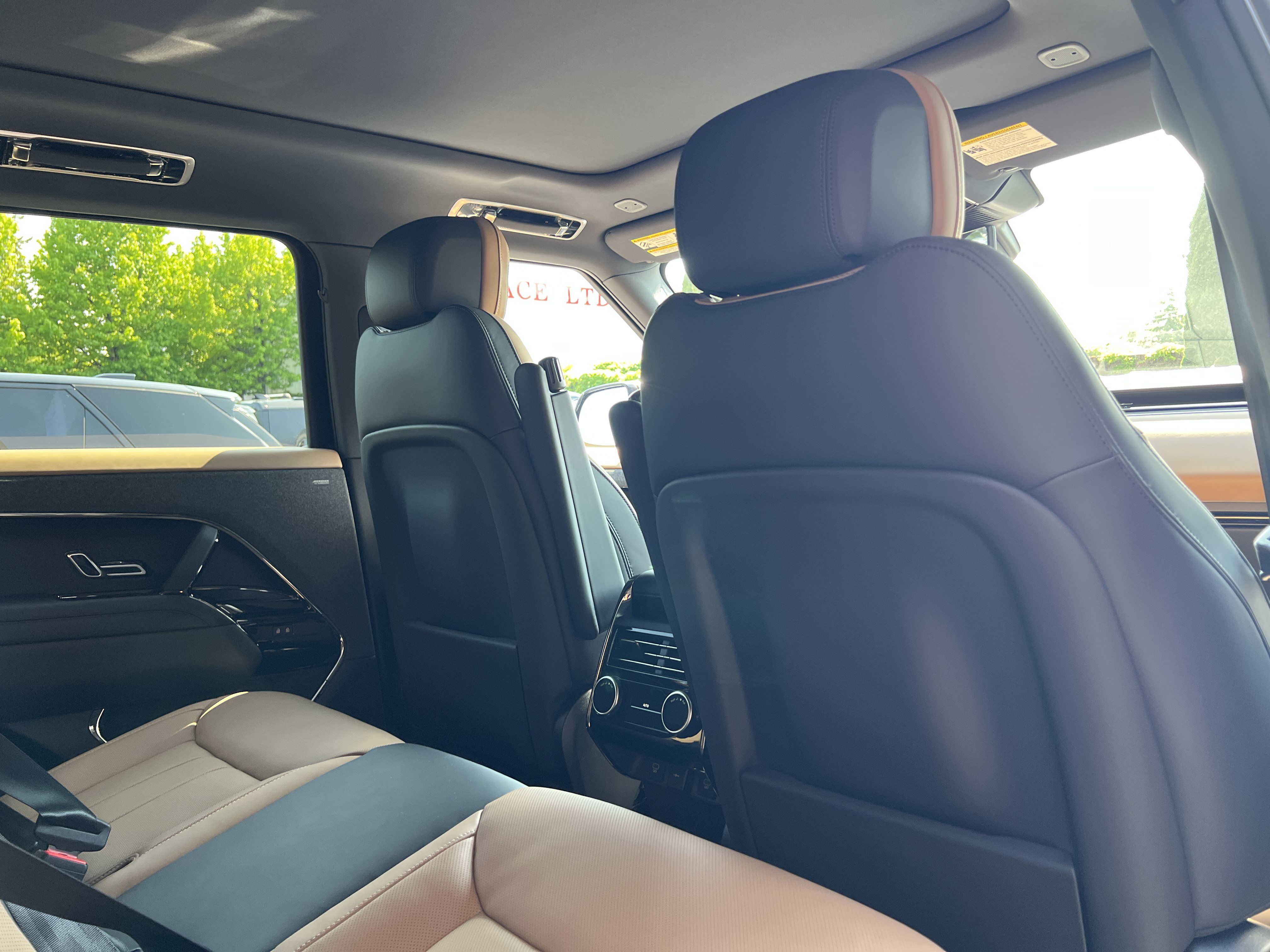 New 2025 Land Rover Range Rover Sport Dynamic SE AWD/4WD image 14